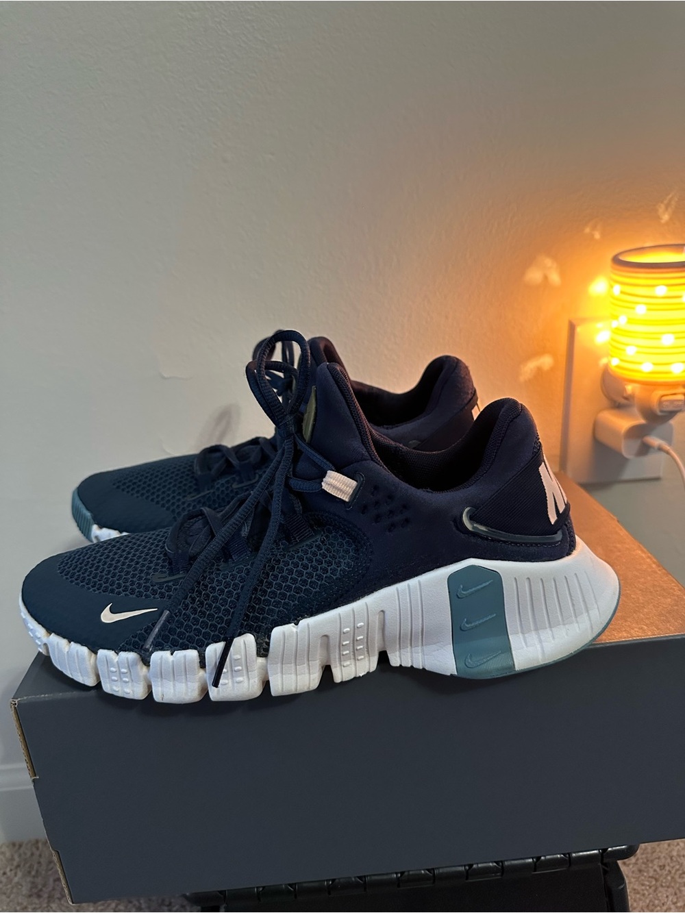 Nike Free Metcon 4 Women’s Armory Navy Flexible Training Shoes Size 10